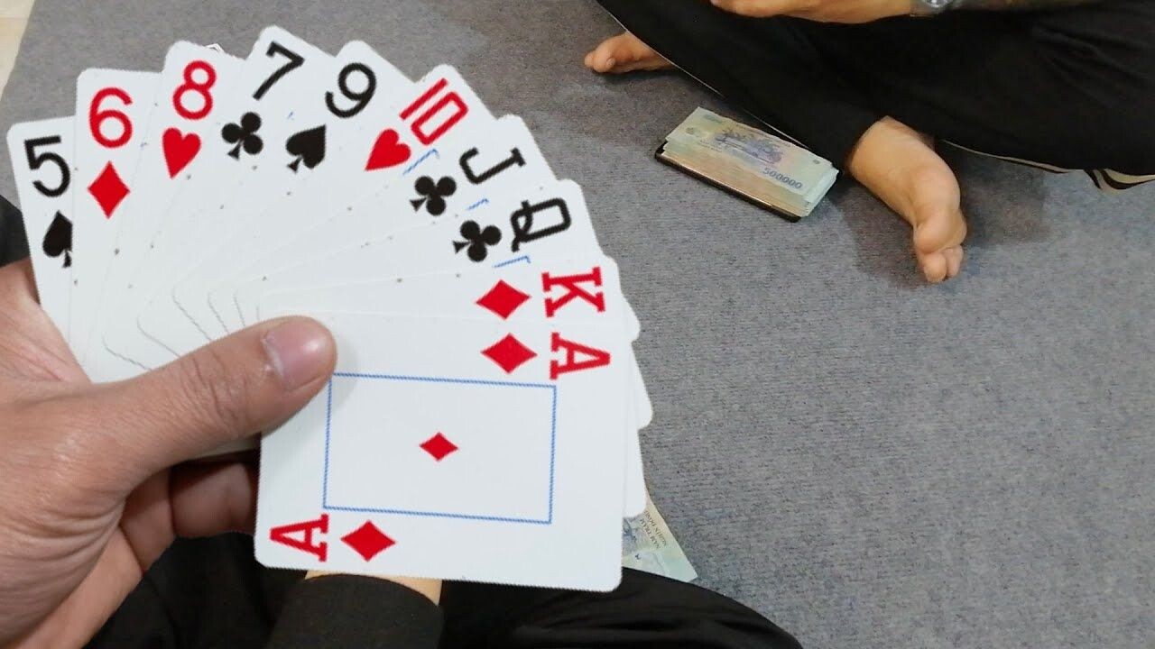 Sâm Lốc SV66 - Giới thiệu và bật mí kinh nghiệm chơi Sâm Lốc 6 Bạn có thể chơi sâm lốc miễn phí hoặc cược tiền tùy thích